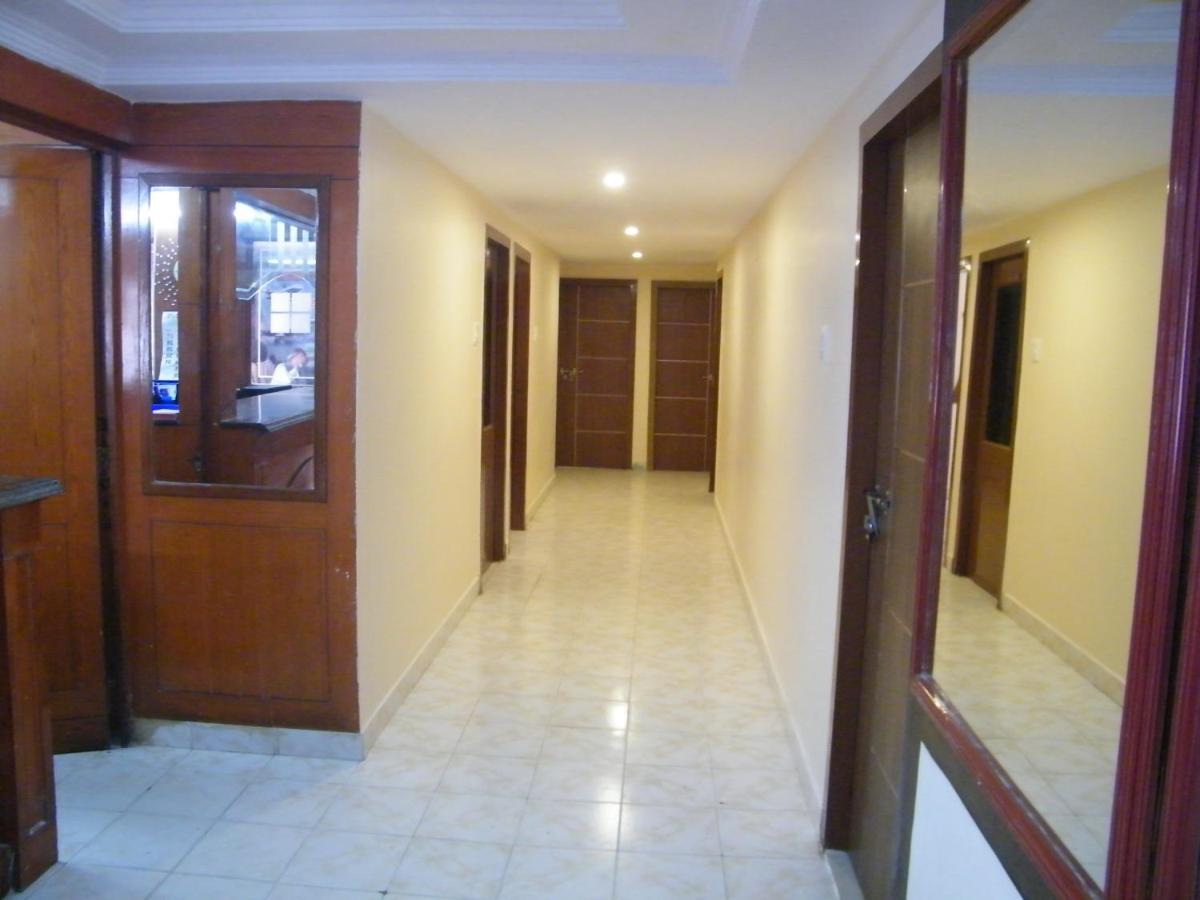 Hotel The White House Residency Chennai Exterior foto