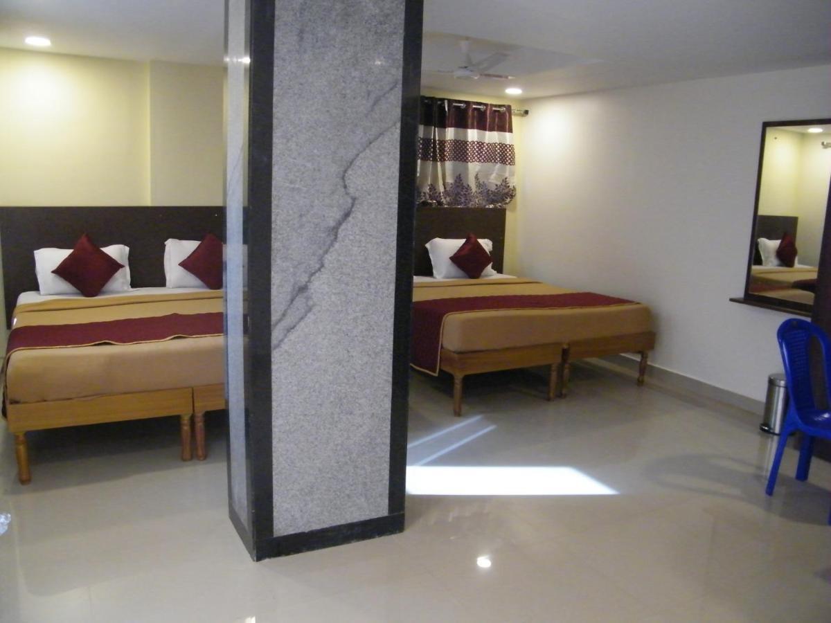 Hotel The White House Residency Chennai Exterior foto