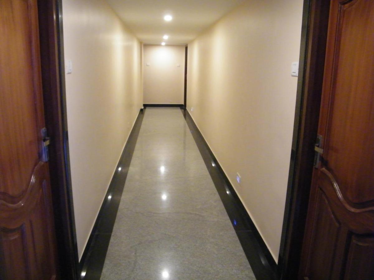 Hotel The White House Residency Chennai Exterior foto