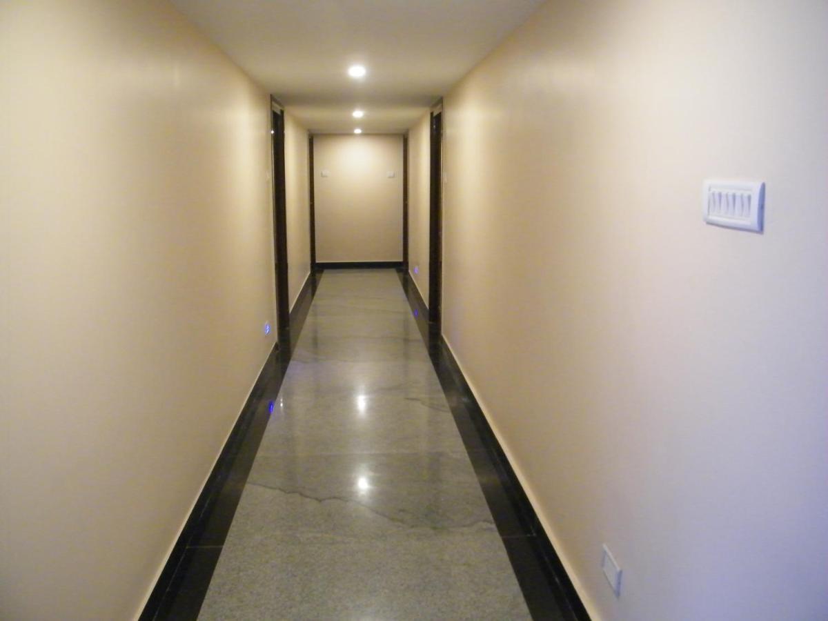 Hotel The White House Residency Chennai Exterior foto