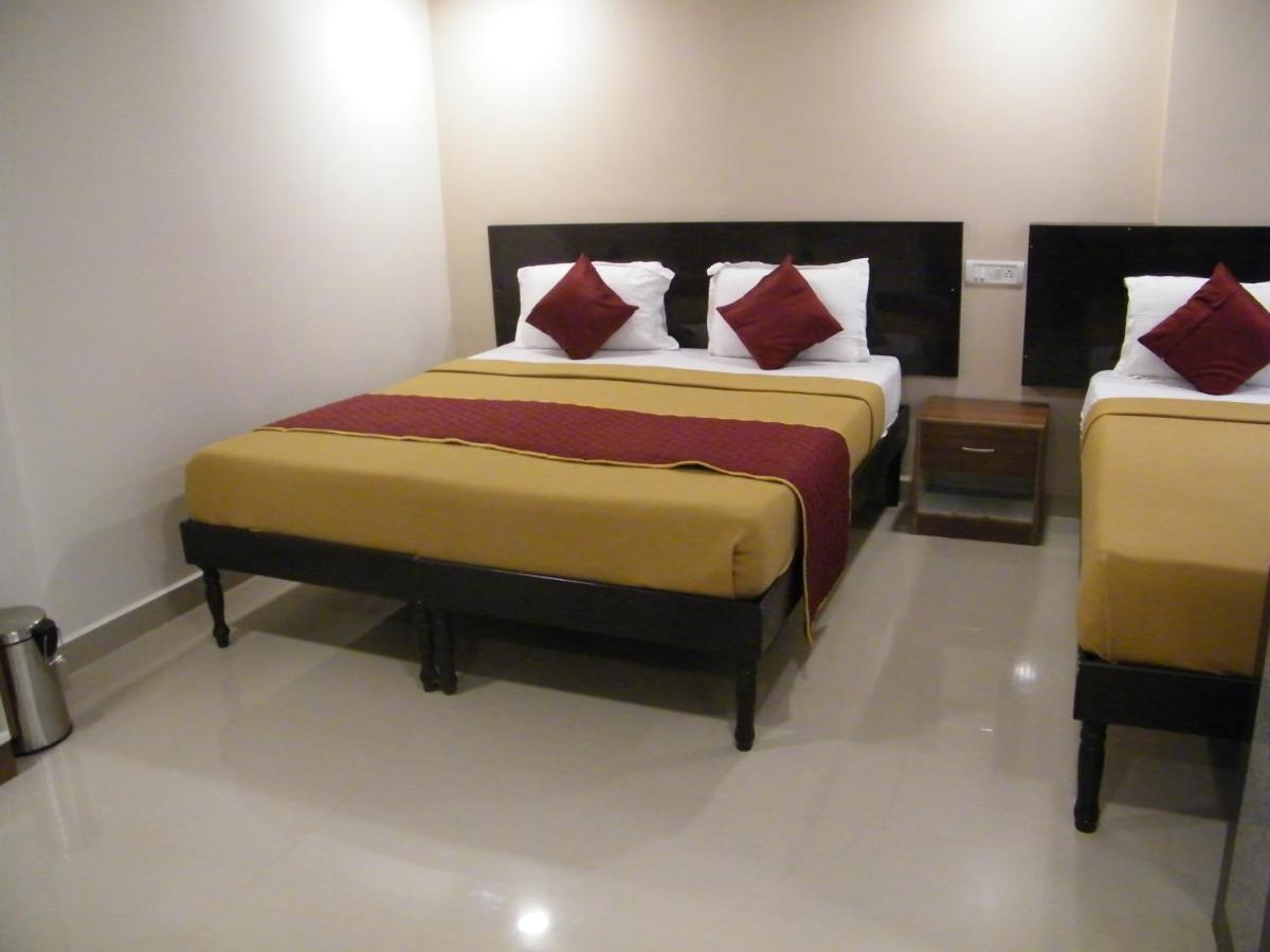 Hotel The White House Residency Chennai Exterior foto